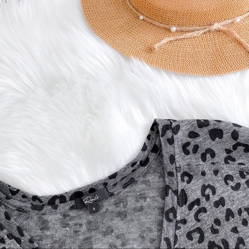 Rails Linen Long Sleeve Top Shirt Gray Sami Charcoal Leopard V-neck Sweater - Picture 6 of 12